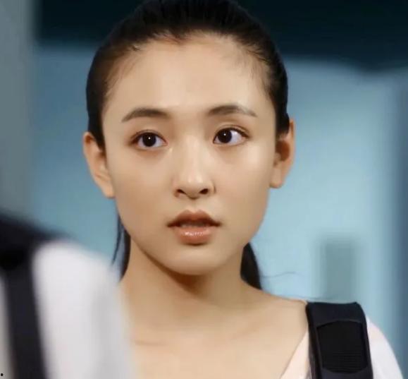 娱乐圈吃瓜头像图片女,揭秘明星背后的故事 第2张 娱乐圈吃瓜头像图片女,揭秘明星背后的故事 第2张